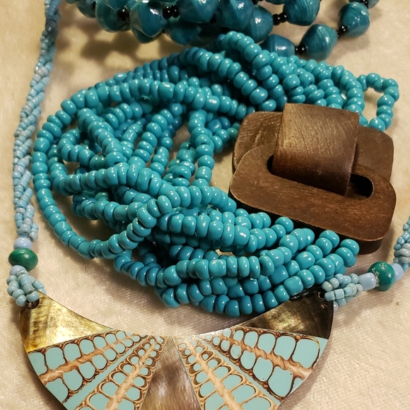 Classic turquoise bracelets and Abalone necklace - Picture 3 of 7